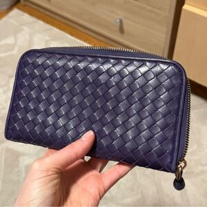 Bottega Veneta 2008 Intrecciato Zippered Wallet - excellent condition💜plum